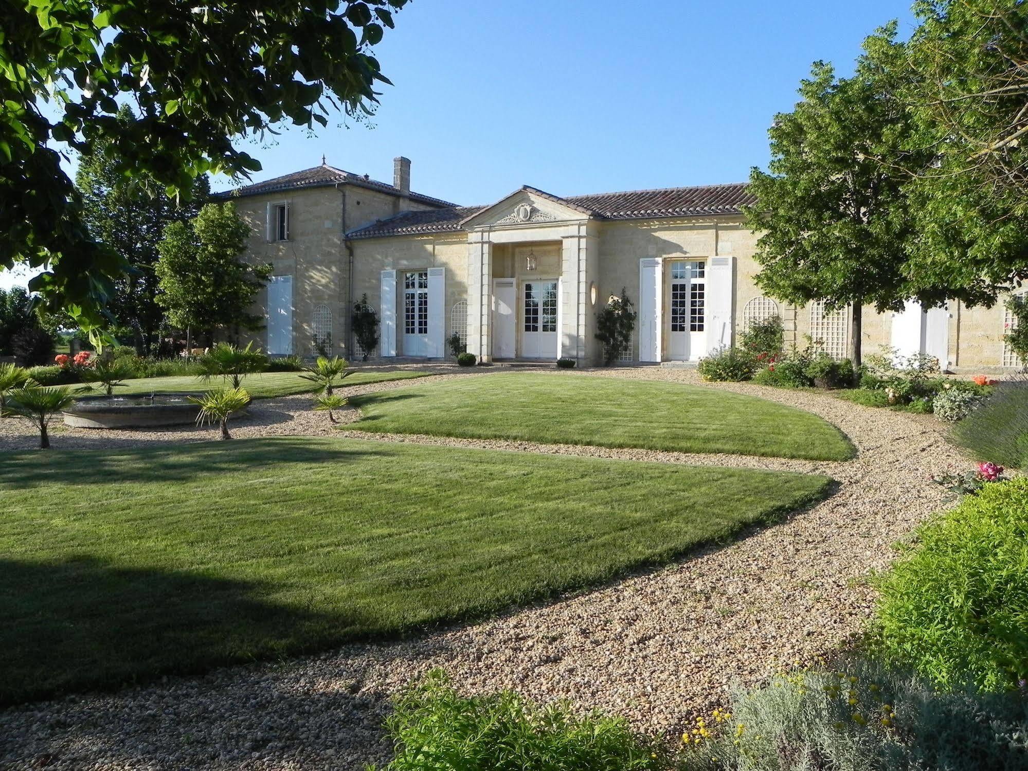 Chateau Belles Graves Bed and Breakfast Pomérols Εξωτερικό φωτογραφία